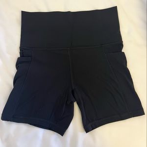Athletes shorts with pockets